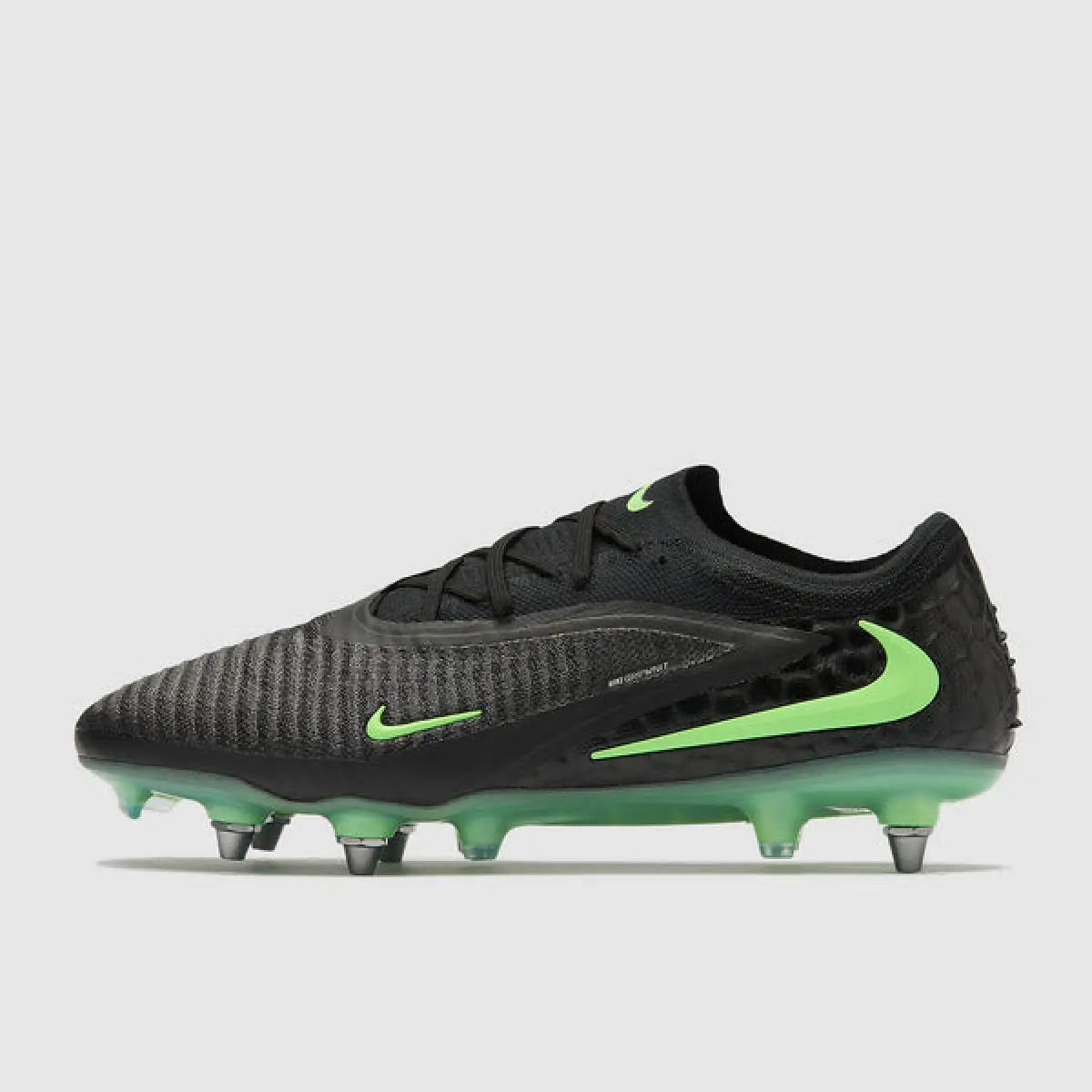 Phantom 6 Low Elite SG-Pro Black Pack