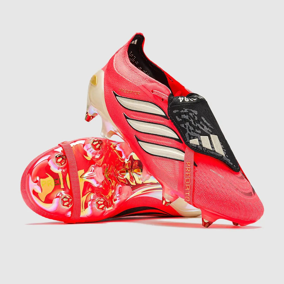 Predator Elite FT SG - Road to Glory World Cup Pack