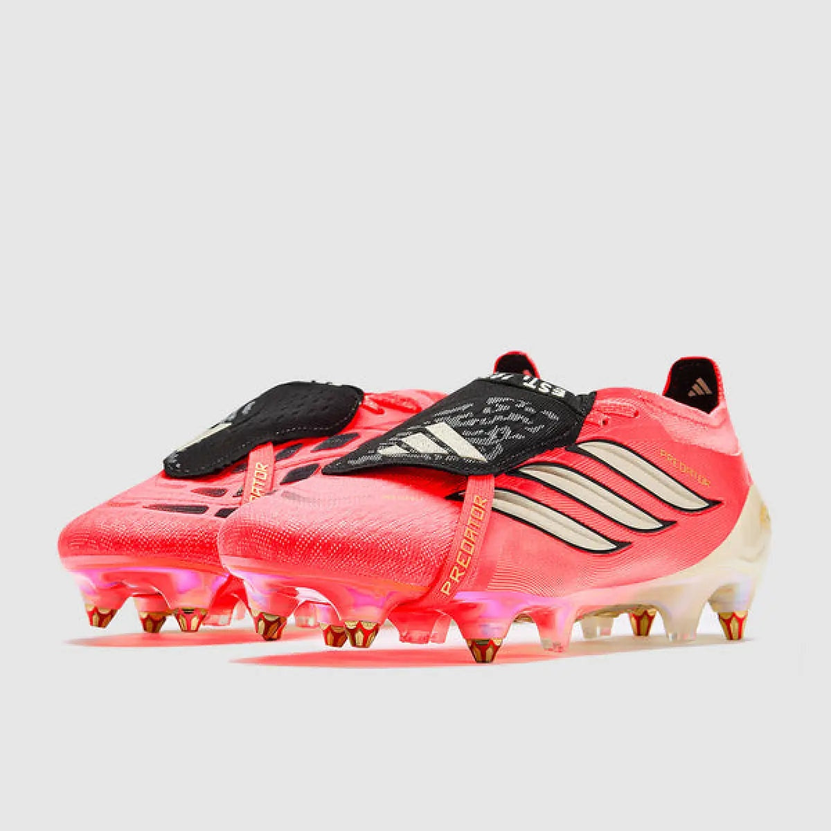 Predator Elite FT SG - Road to Glory World Cup Pack